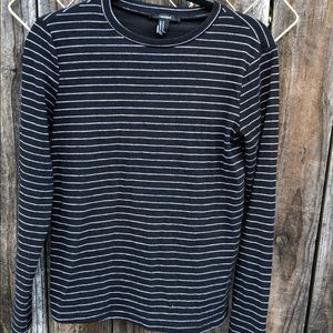 Stripped black and white long sleeve top 🖤🤍